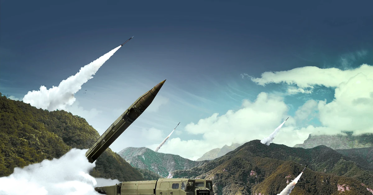 Korea Północna wystrzeliła rakiety. Trump leci do Seulu – atmosfera się zagęszcza