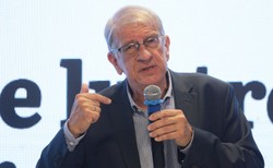 Prof. Roszkowski o polskiej opozycji w PE: Wyczerpuje znamiona pojęcia Targowicy