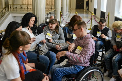 Protestujący rodzice osób niepełnosprawnych zaproponowali kompromis. Rząd go odrzucił