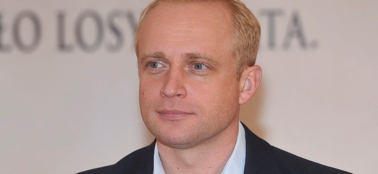 Adamczyk za rolę w nowy serialu dostanie 200 tys.?