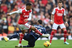 Arsenal zagrał na '5' i wrócił na fotel lidera Premier League