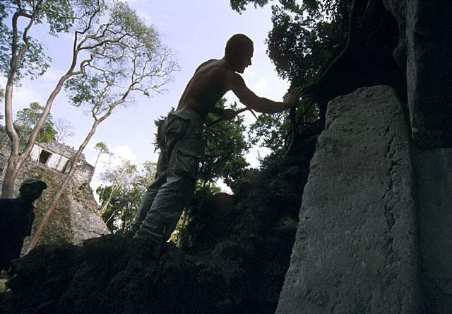 Galeria Odkrywanie tajemnic Majów: Polskie wykopaliska w Gwatemali, obrazek 12
