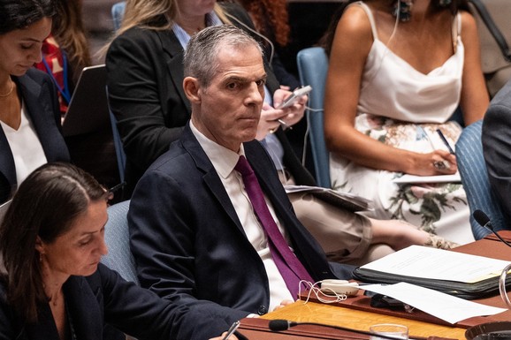 "NIKO VAS VIŠE NE SLUŠA", "MA, DOSTA NAM JE VAŠEG MORALISANJA" Totalni fijasko na sednici Saveta bezbednosti UN, okršaj saveznika: Amerikanci IZJURILI IZ SALE