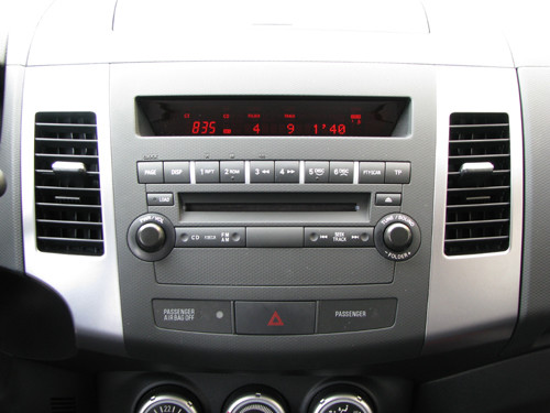 Test fabrycznych systemów car audio