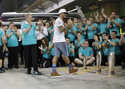 Formuła 1: Szefowie Mercedesa GP zastanawiają się nad karą dla Hamiltona