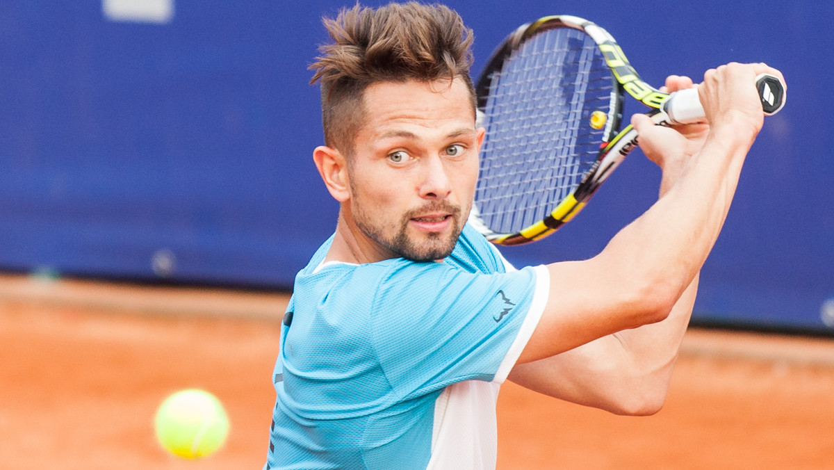 Marcin Gawron jako jedyny z polskich tenisistów dotarł do trzeciej rundy eliminacji Pekao Szczecin Open (ATP Challenger Series, pula nagród 106 500 euro). W decydującym meczu, w poniedziałek o godzinie 12:00, spotka się z Niemcem Julianem Reisterem.