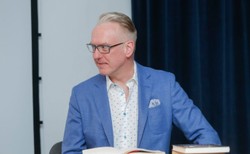 Ostre słowa Szczygła ws. LGBT: Polska założyła płaszcz, który rozrywa się i wyłażą bebechy