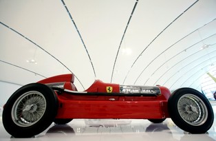 Fabryki samochodów trzeba zamknąć