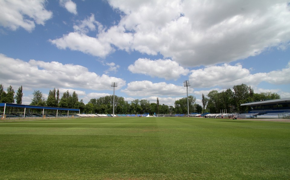 Odnowiony stadion miejski w Nowej Hucie