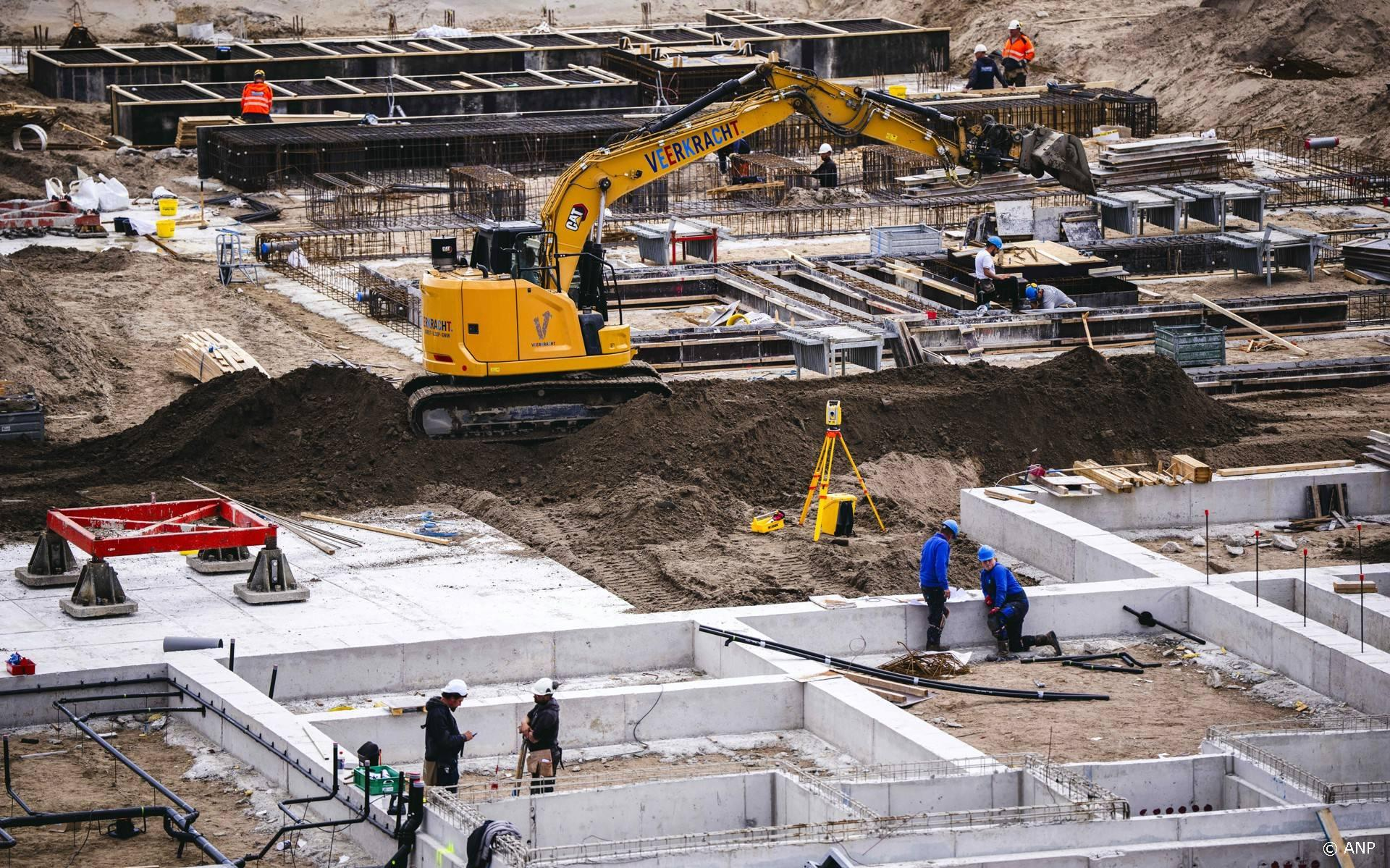 De regering schrapt de bouw-ID ondanks waarschuwingen voor uitbuiting