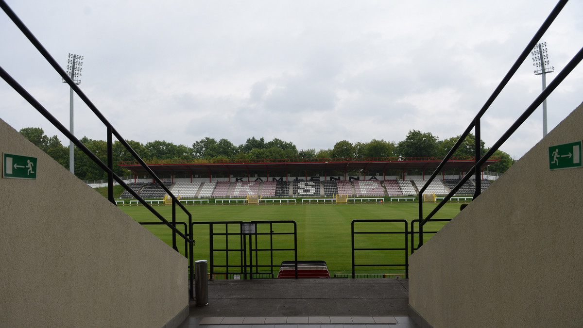 Ireneusz Król zdecydował się porzucić próby stworzenia nowego zespołu - KP Katowice. W Ekstraklasie zagra zatem Polonia Warszawa, której Król będzie nowym prezesem - poinformowała stacja Orange Sport.