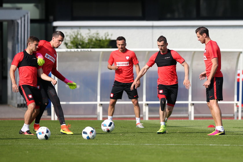 Reprezentacja Polski trenuje przez startem Euro 2016 ZDJĘCIA