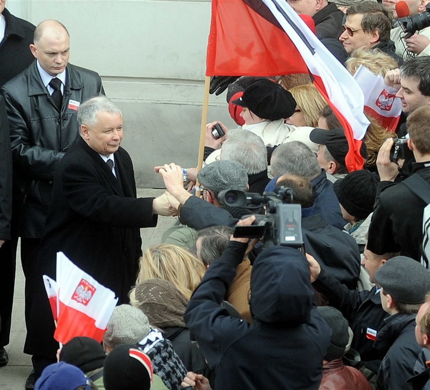 Jarosław Kaczyński składa życzenia i zaprasza na...