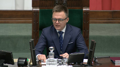 Szymon Hołownia reaguje na incydent w Sejmie. "To jest obrzydliwe. Akt chamstwa"