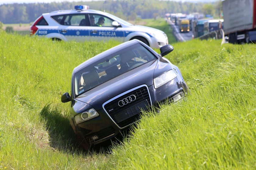 Wypadek limuzyny BOR. Ranny jeden z funkcjonariuszy