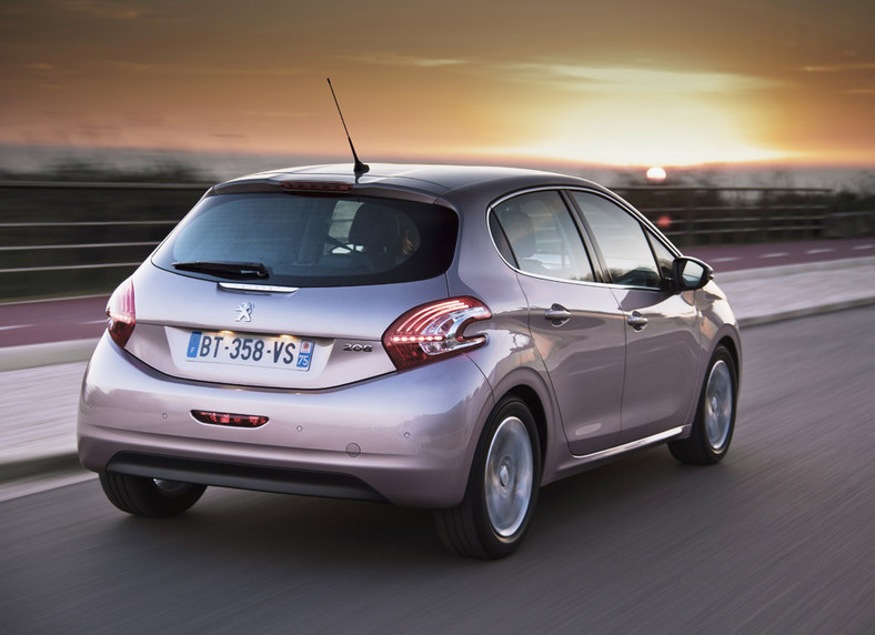 Sprawdziliśmy jak jeździ Peugeot 208