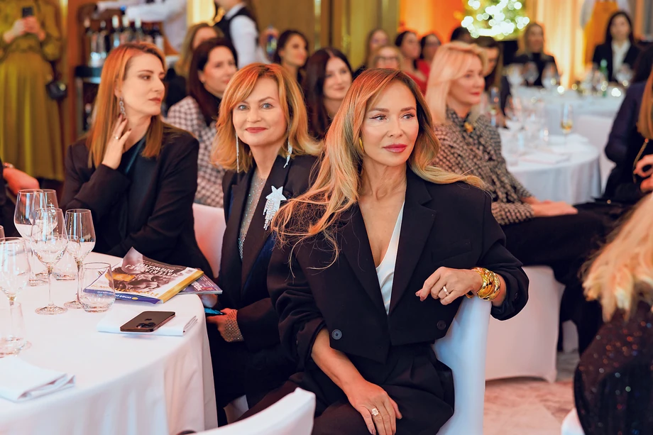 Od lewej: Maja Ostaszewska, Katarzyna Janowska, Joanna Przetakiewicz.