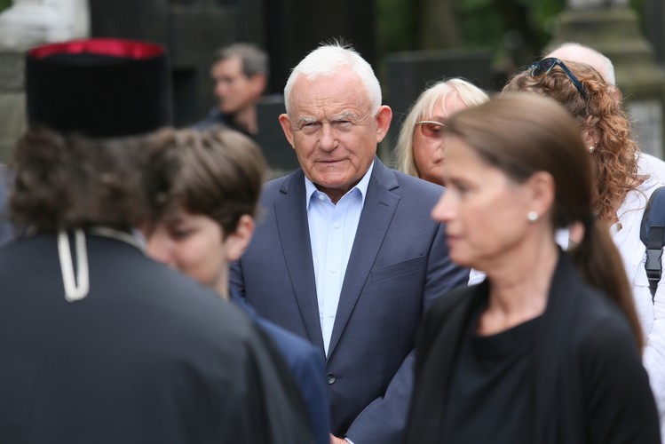 Leszek Miller na pogrzebie