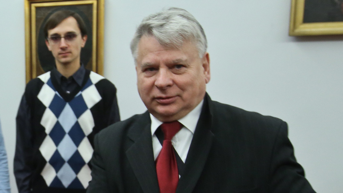 Zadaniem UE i Polski jest doprowadzenie do rozmów między władzą a opozycją na Ukrainie - ocenił we wtorek marszałek Senatu Bogdan Borusewicz. Jak podkreślił tylko wspólnym wysiłkiem Ukraina może wyjść z kryzysu.