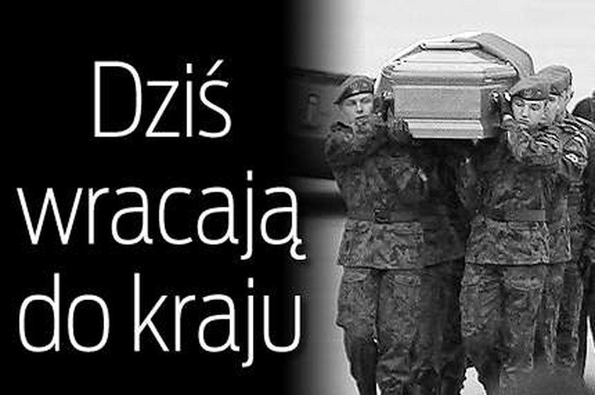 34 trumny z kolejnymi ciałami przyleciały do Polski