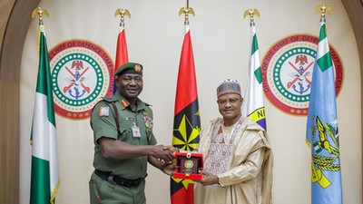 Governor Uba Sani visited the Chief of Army Staff, Major General Taoreed Lagbaja,  in his office at the Army Headquarters in Abuja [Twitter: @Ubasanius]