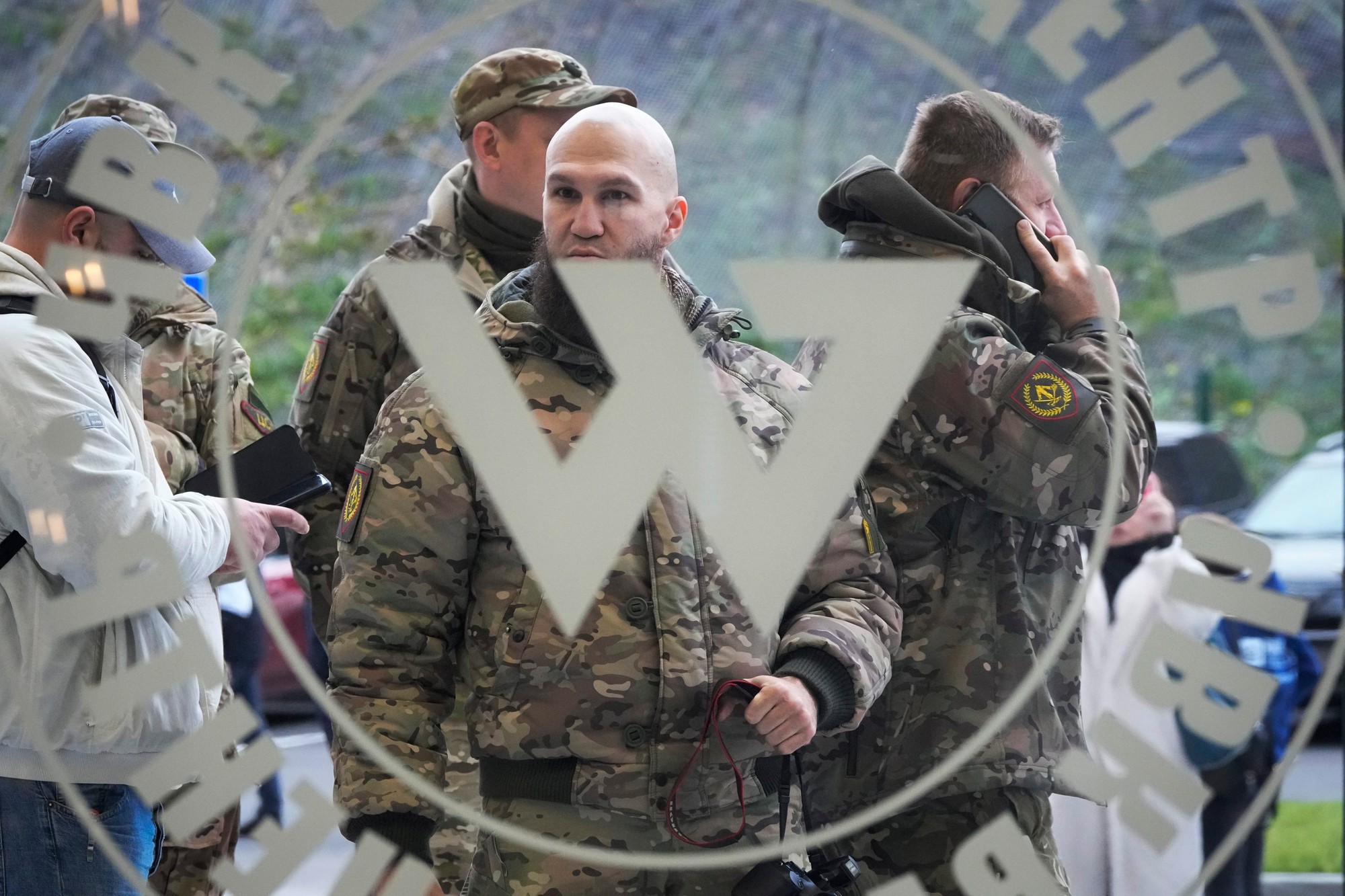 Prigožin sa priznal k založeniu polovojenskej žoldnierskej organizácie, známej ako Vagnerova skupina. Otvorili sídlo v Petrohrade. 