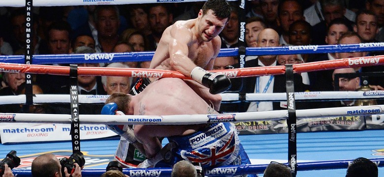 Carl Froch obronił pasy WBA i IBF wagi super średniej. ZDJĘCIA