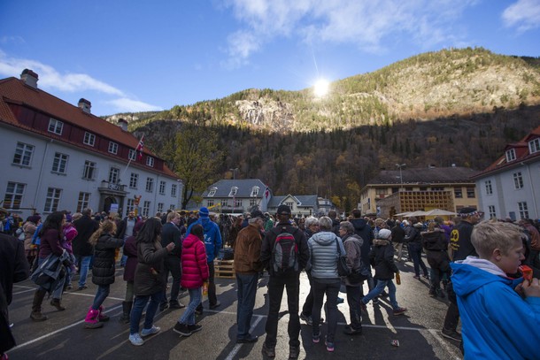 NORWAY SUN MIRRORS