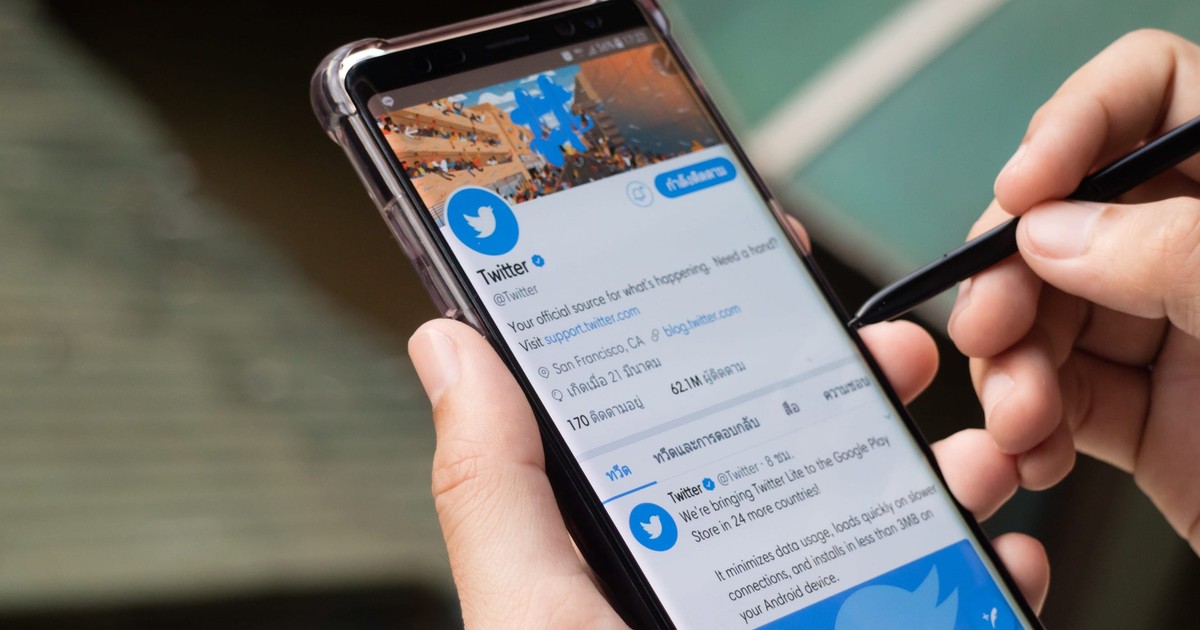 Twitter is reportedly exploring a tipping feature and charging for