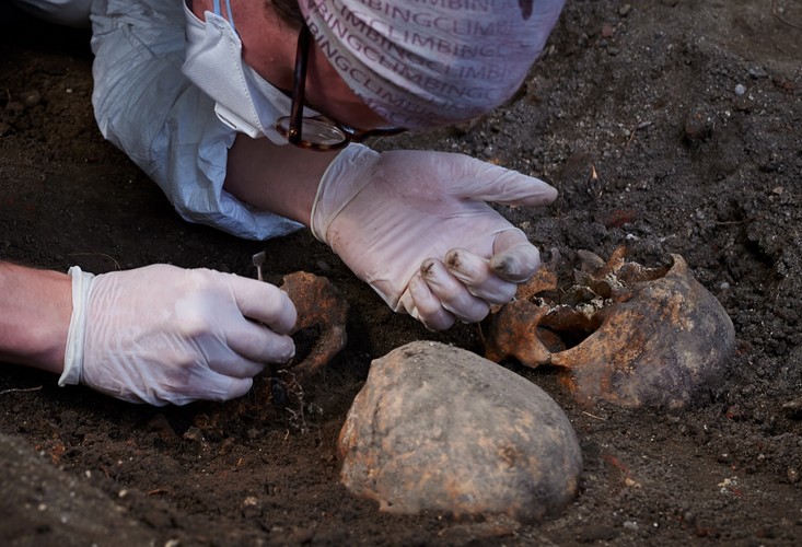GDAŃSK, CMENTARZ GARNIZONOWY. Archeolodzy IPN odkrywają szczątki ofiar z 1946 roku