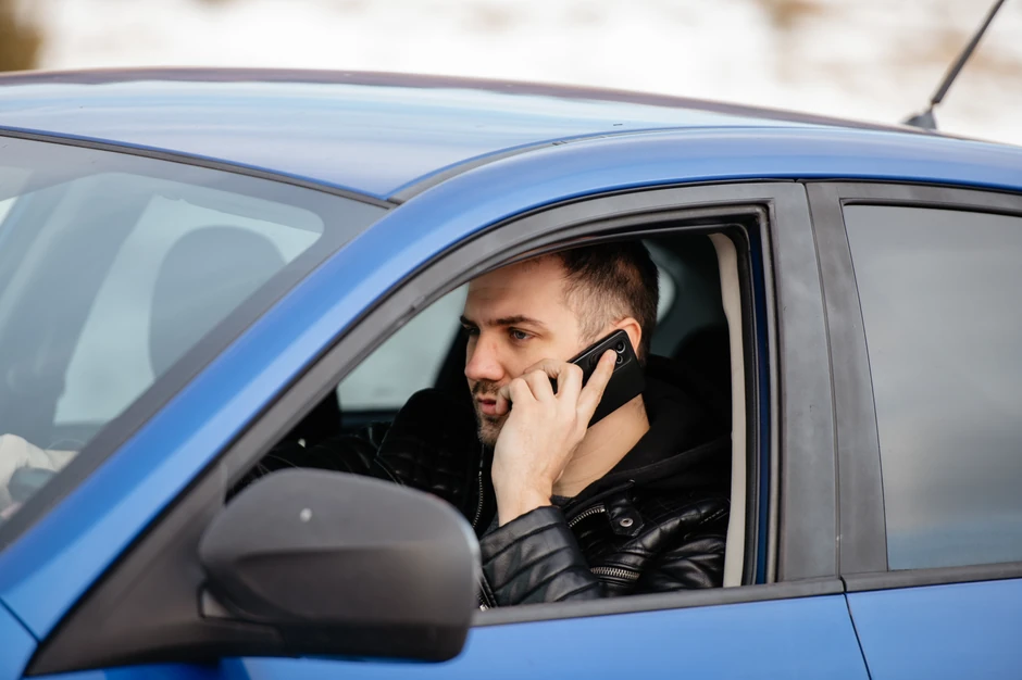Mobilni telefon u vožnji