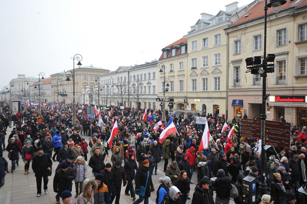 Sobotnia manifestacja na ulicach Warszawy