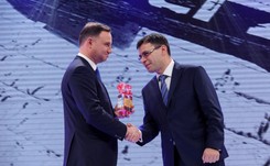 Prezydent Człowiekiem Wolności 2015 tygodnika 'wSieci'. 'Nigdy nie podpiszę antyspołecznej ustawy' [ZDJĘCIA]