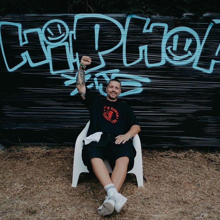 Moderátor Marcel Osťo Osztas.