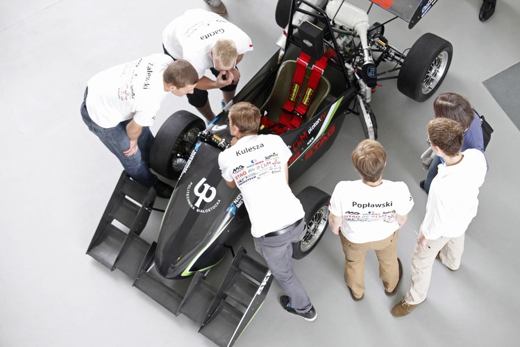 Kwota około 200 tys. zł. potrzebna na zrealizowanie projektu pochodziła ze środków uczelni oraz od sponsorów. <br><br> fot.  (mgo) PAP/Artur Reszko