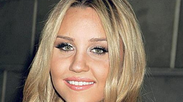 Bipoláris zavartól és bulímiától szenved Amanda Bynes