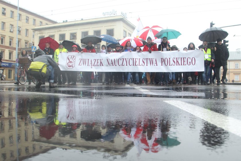 Protestowali przeciw reformie PiS