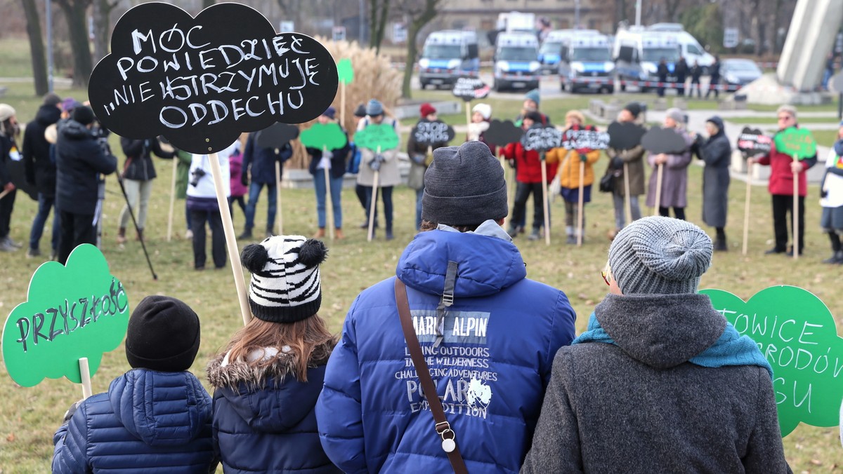 COP24. Demonstracja organizacji Akcja Demokracja w Chorzowie