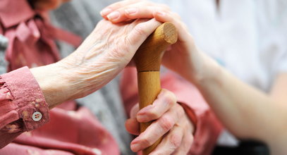 Sąd przyznał przykutej do łóżka 89-latce prawo do eutanazji. Po tym, co zrobił jej zwyrodnialec, już nie chciała żyć
