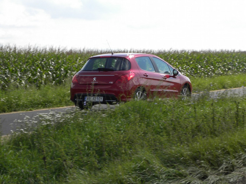 Peugeot 308 FL: Świeża twarz