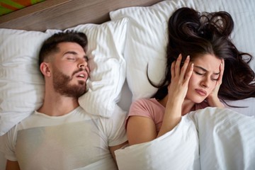 Nyelvtorna, toroktorna horkolás ellen alvászavar, alvási apnoé