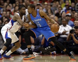 Liga NBA: San Antonio Spurs nie zwalniają tempa