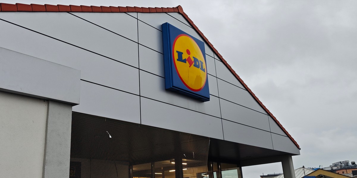 Lidl nie wycofał się z reklam w TV Republika.