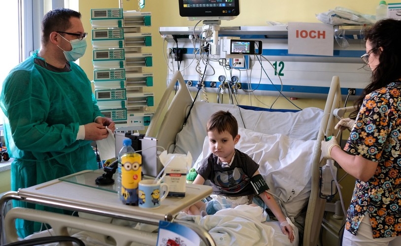 TYMEK PRZESZEDŁ PIONIERSKI PRZESZCZEP W ZABRZU