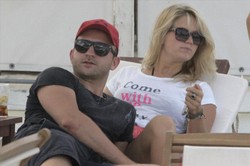 Zobacz, jak Borys Szyc wypoczywa nad polskim morzem