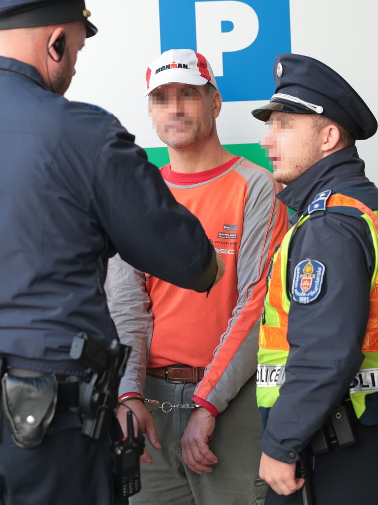 Bilincsben a férfi / Fotó: Czerkl Gábor