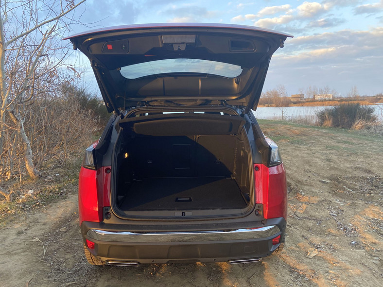 Peugeot 3008 GT pokazał kły - czyli, SUV widoczny w tłumie