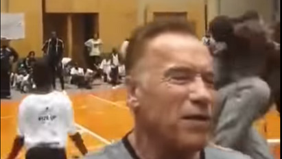 Megáll az ész: Dél-Afrikában támadták meg Arnold Schwarzeneggert