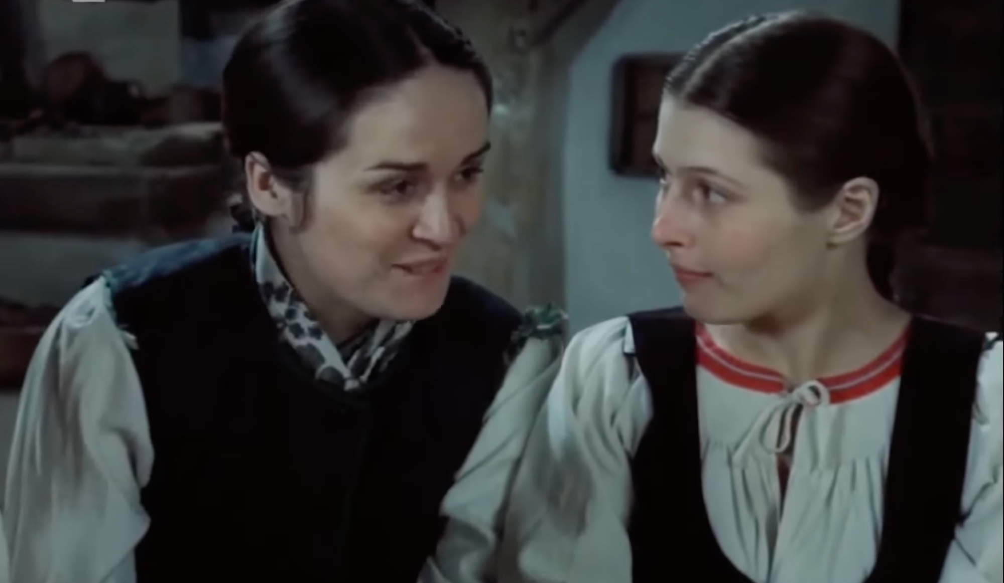 Hana Gregorová a Eva Večerová vo filme Vianočné oblátky.
