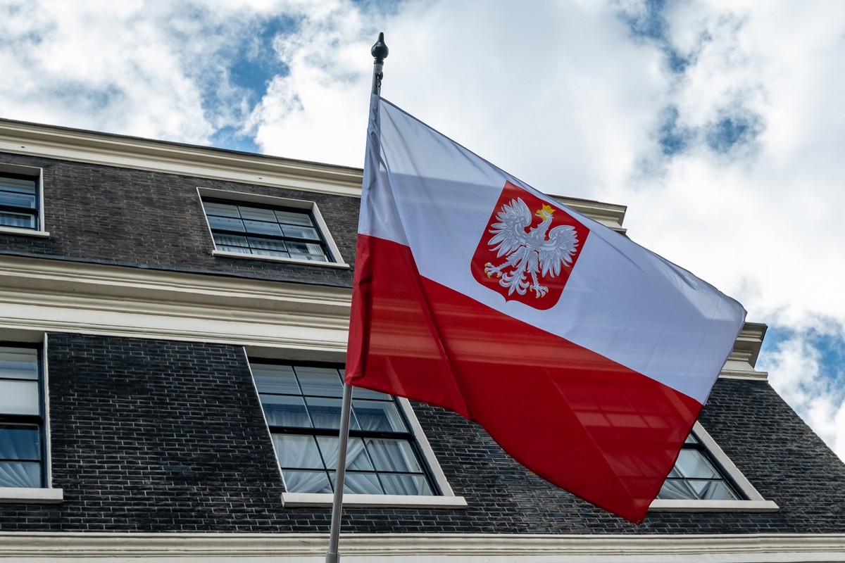 Głosowanie za granicą. Jak dopisać się do spisu wyborców?